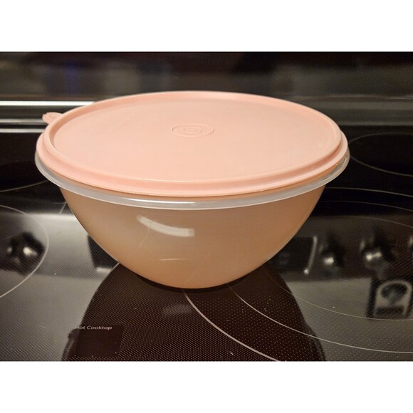 Vintage Tupperware Wonderlier Sheer Bowl #236-17 w/ Pink lid # 229-5 - Picture 2 of 8